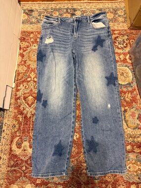 Women’s Straight Leg Star-Print Jeans - Blue